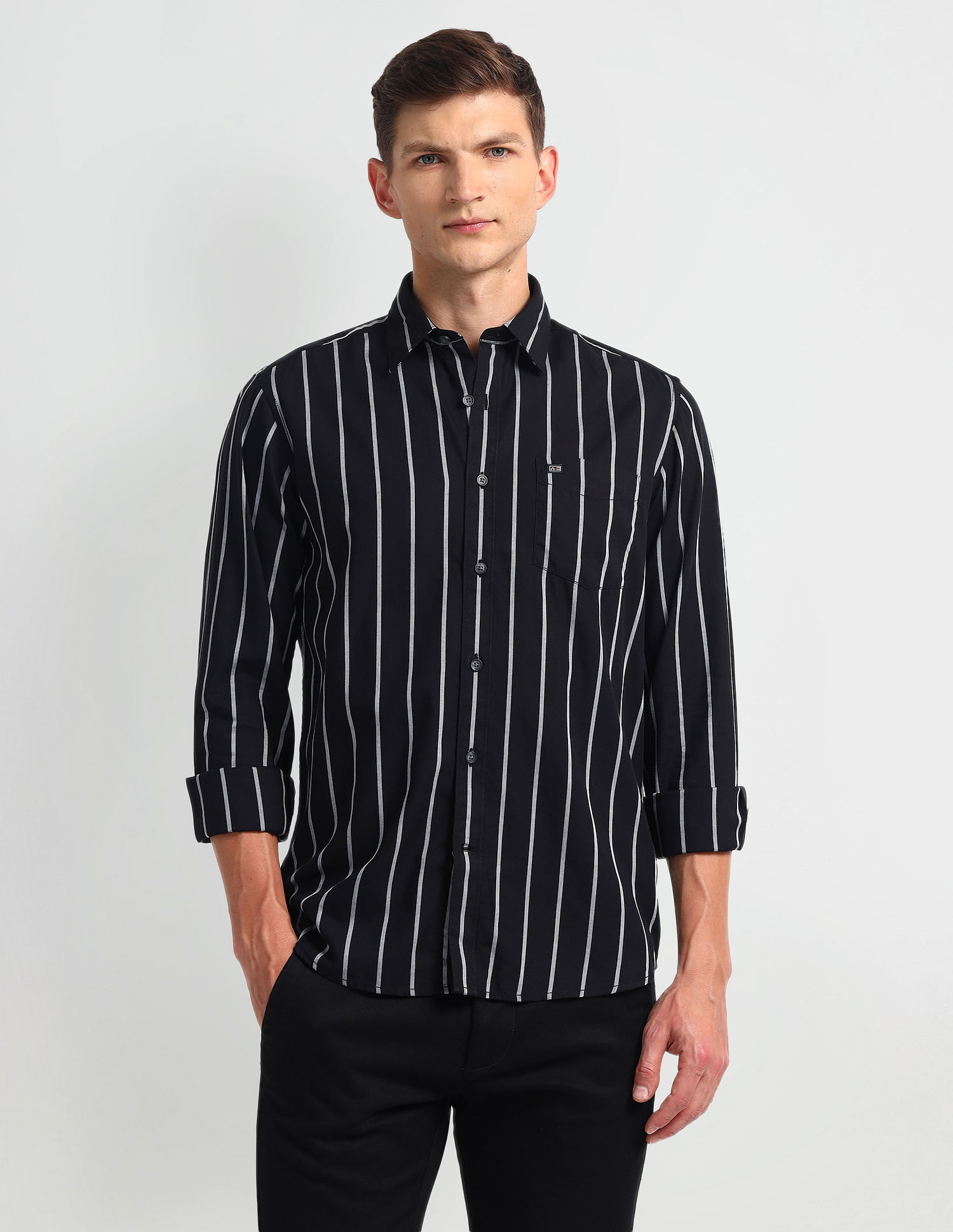 Arrow Sport Manhattan Slim Fit Vertical Striped Shirt