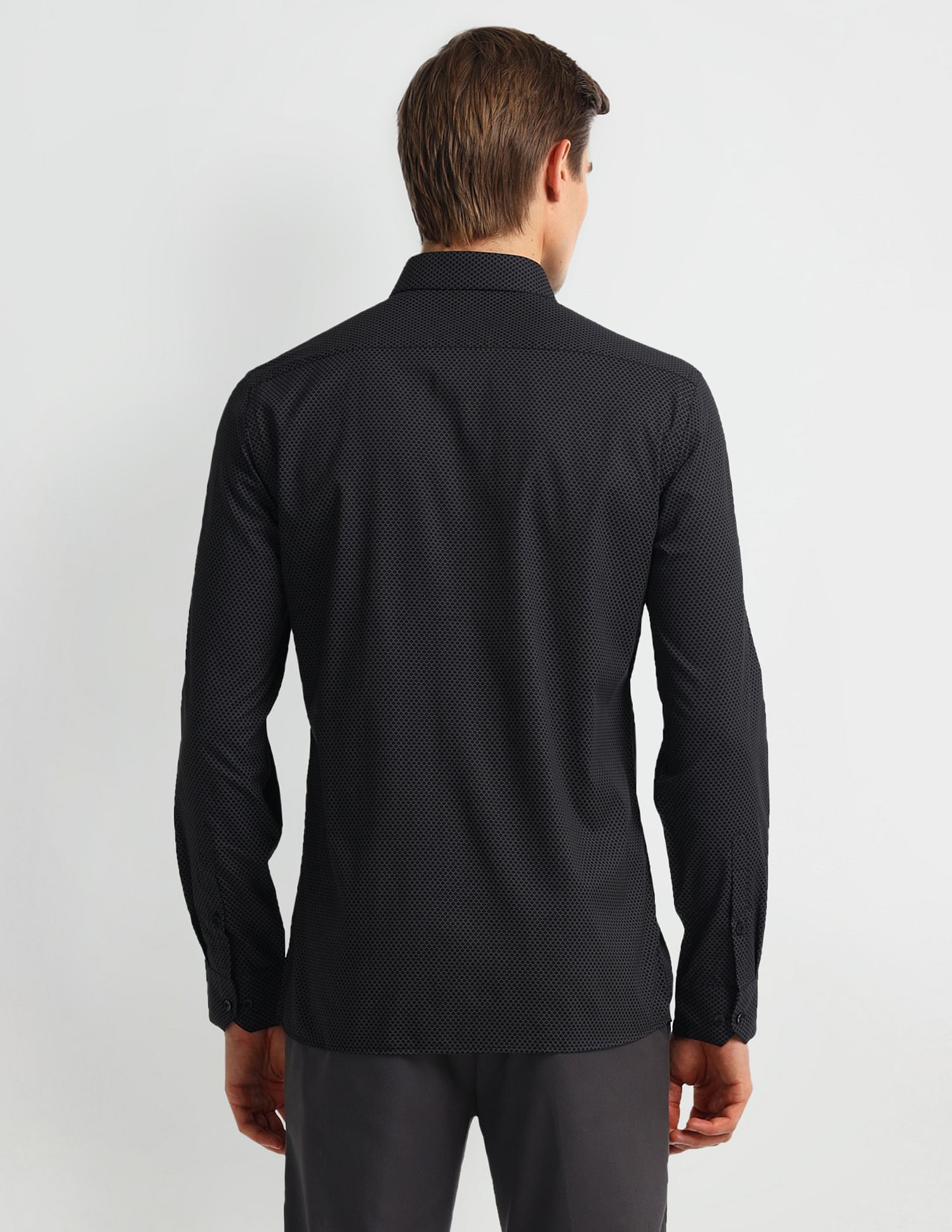 Arrow Manhattan Slim Fit Pure Cotton Shirt