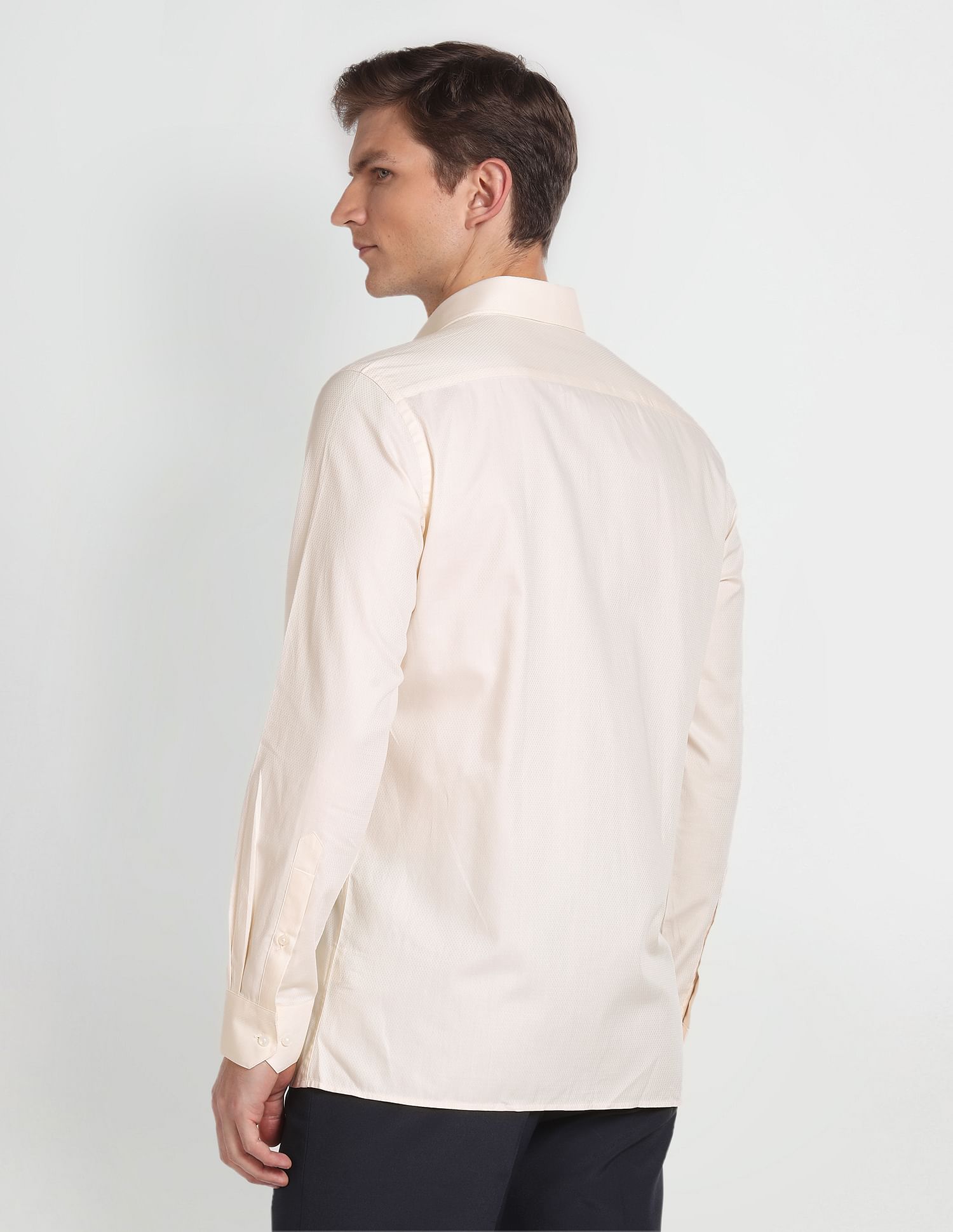 Arrow Cutaway Collar Self Design Shirt