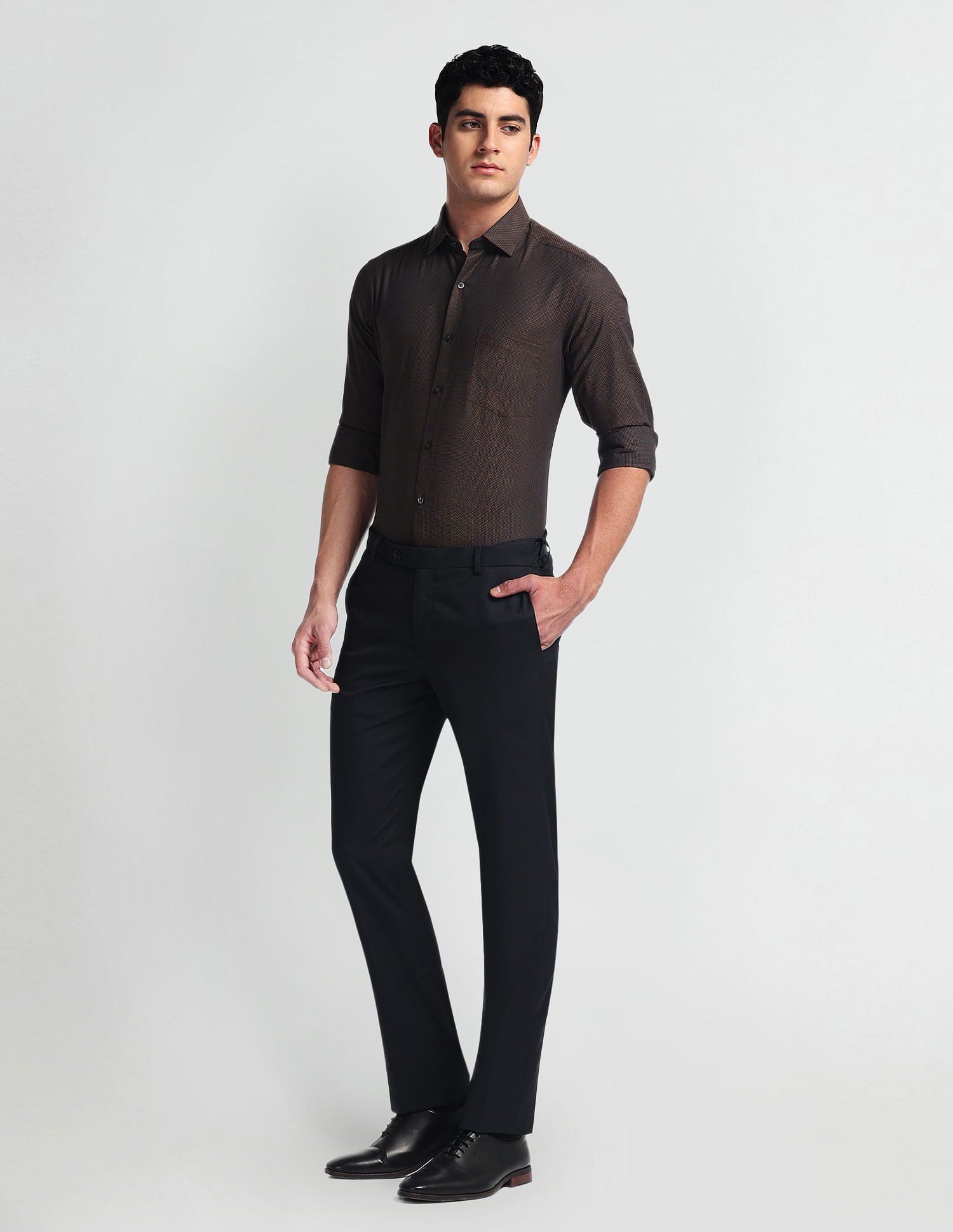 Arrow Geometric Pattern Manhattan Slim Fit Shirt