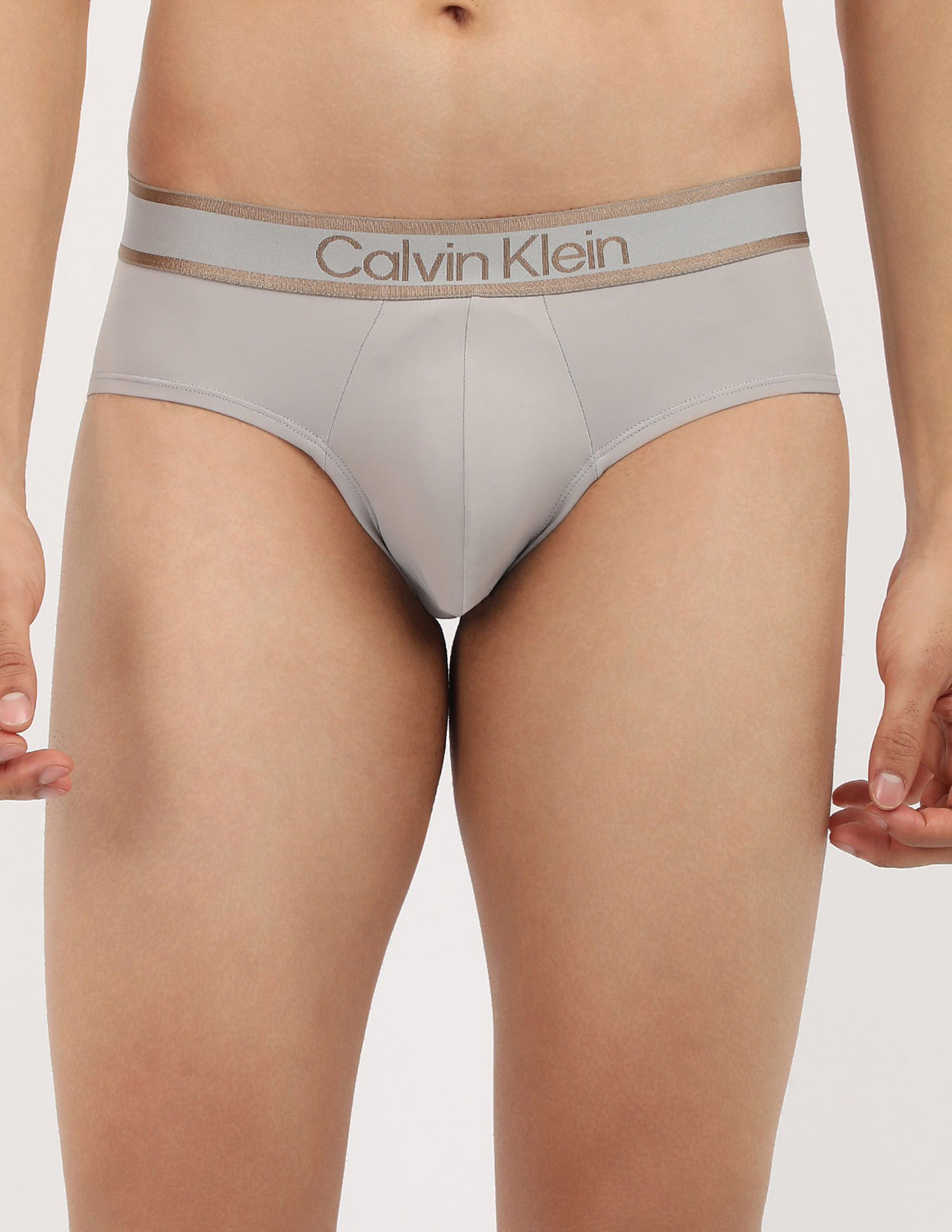 Calvin Klein Underwear Mid Rise Solid Hip Briefs