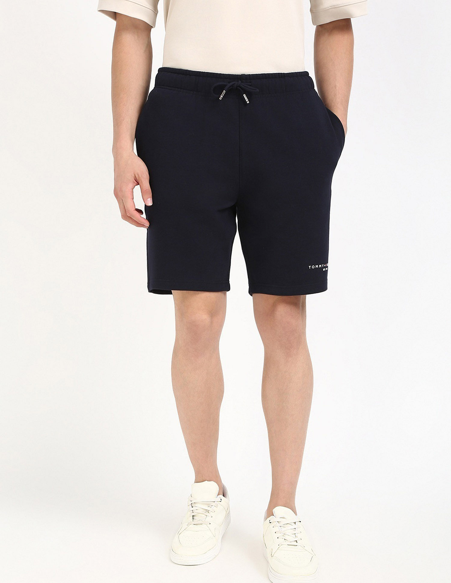 Tommy Hilfiger Regular Solid Mid Rise Shorts