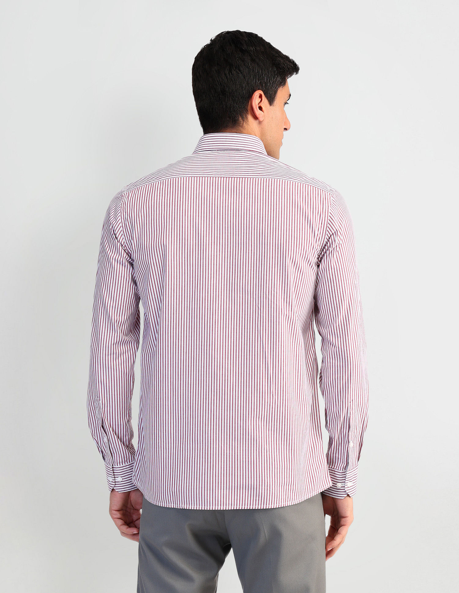 Arrow Vertical Stripe Manhattan Slim Fit Shirt