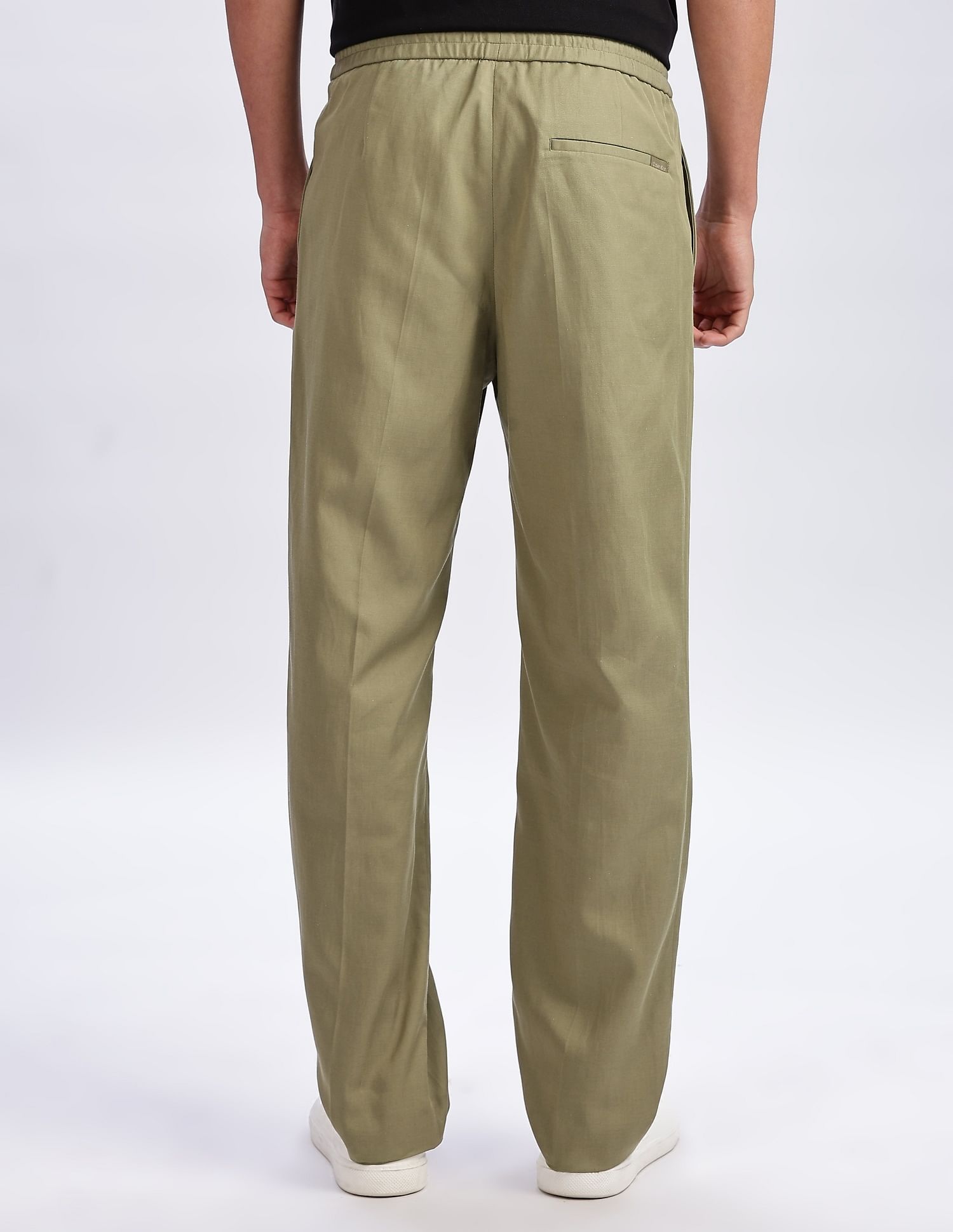 Calvin Klein Jeans Relaxed-Fit Solid Mid Rise Trousers