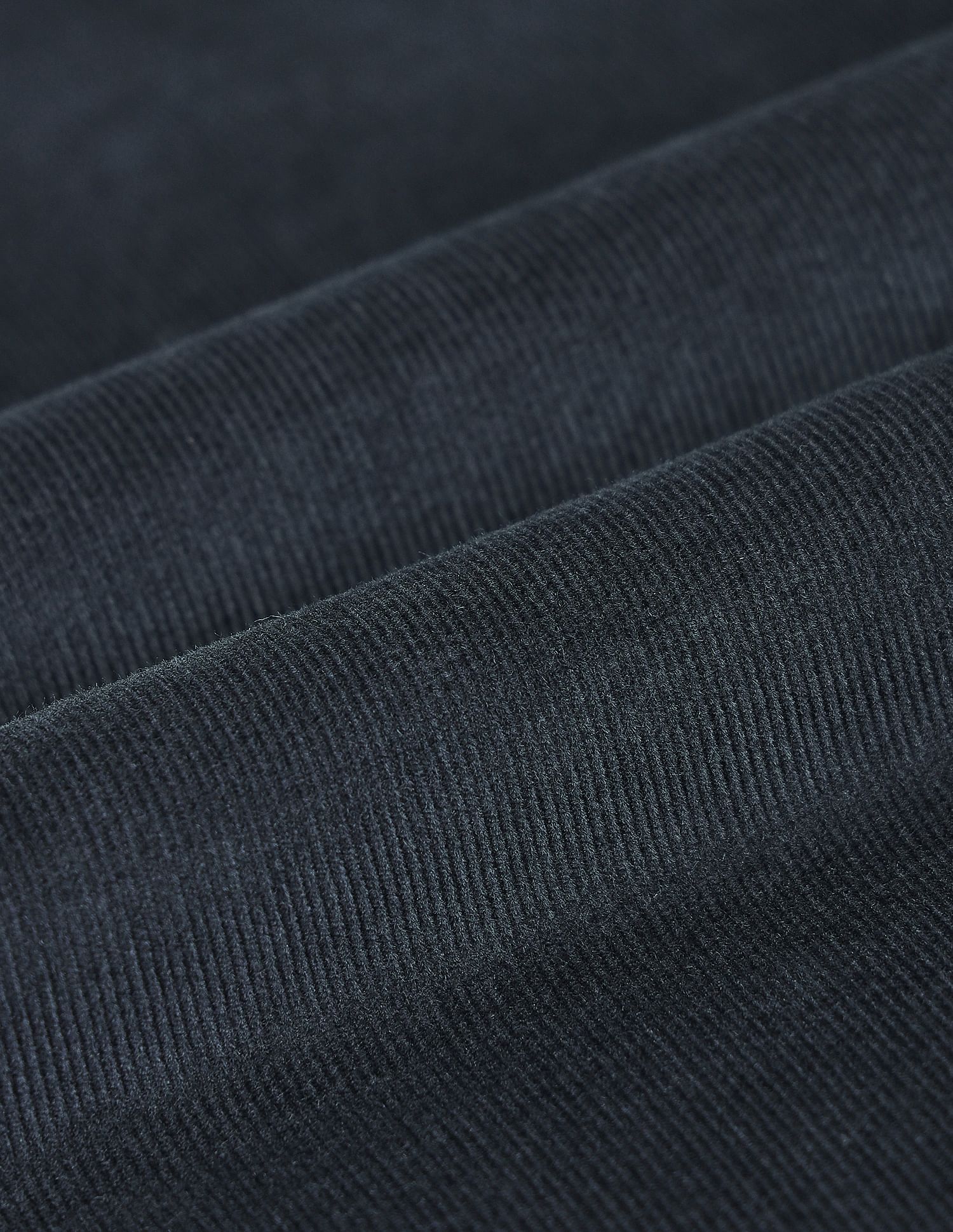 Arrow Sport Tailored Fit Lightweight Corduroy Shirt