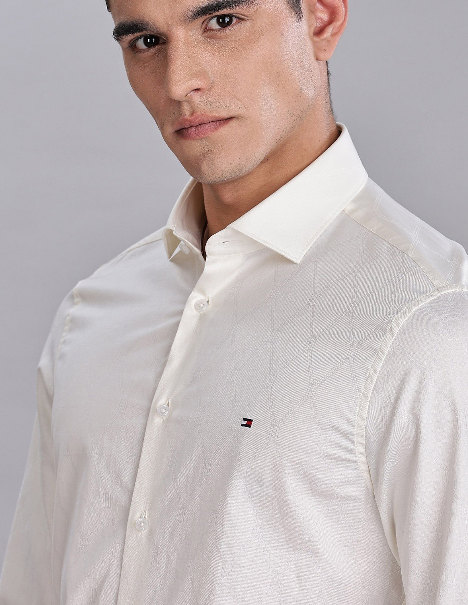Tommy Hilfiger Self-Design Regular Fit Plain Woven Shirt