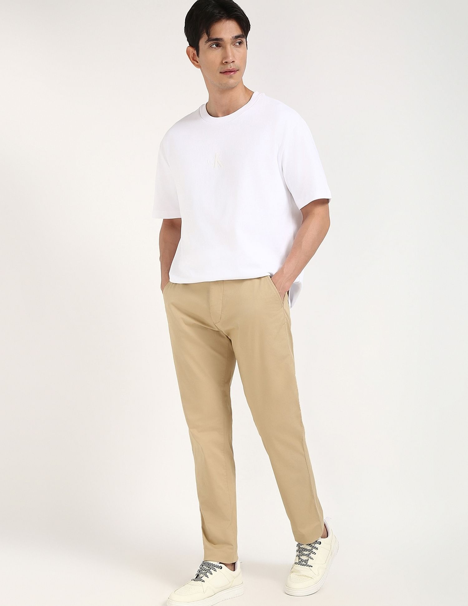 Calvin Klein Jeans Logo Relaxed-Fit Cotton T Shirt