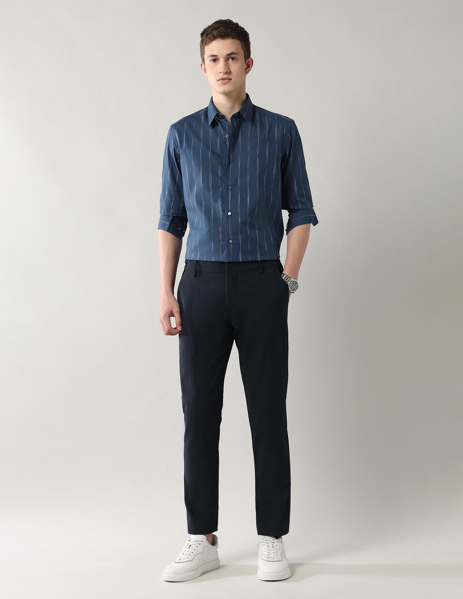 Arrow Newyork Vertical Striped Manhattan Slim Fit Shirt