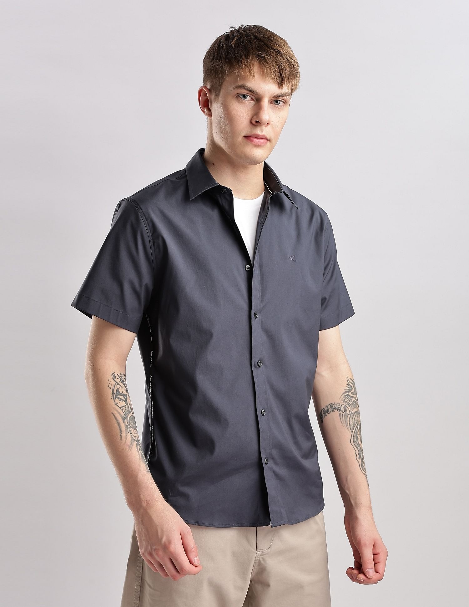 Calvin Klein Jeans Solid Regular Fit Plain Woven Shirt
