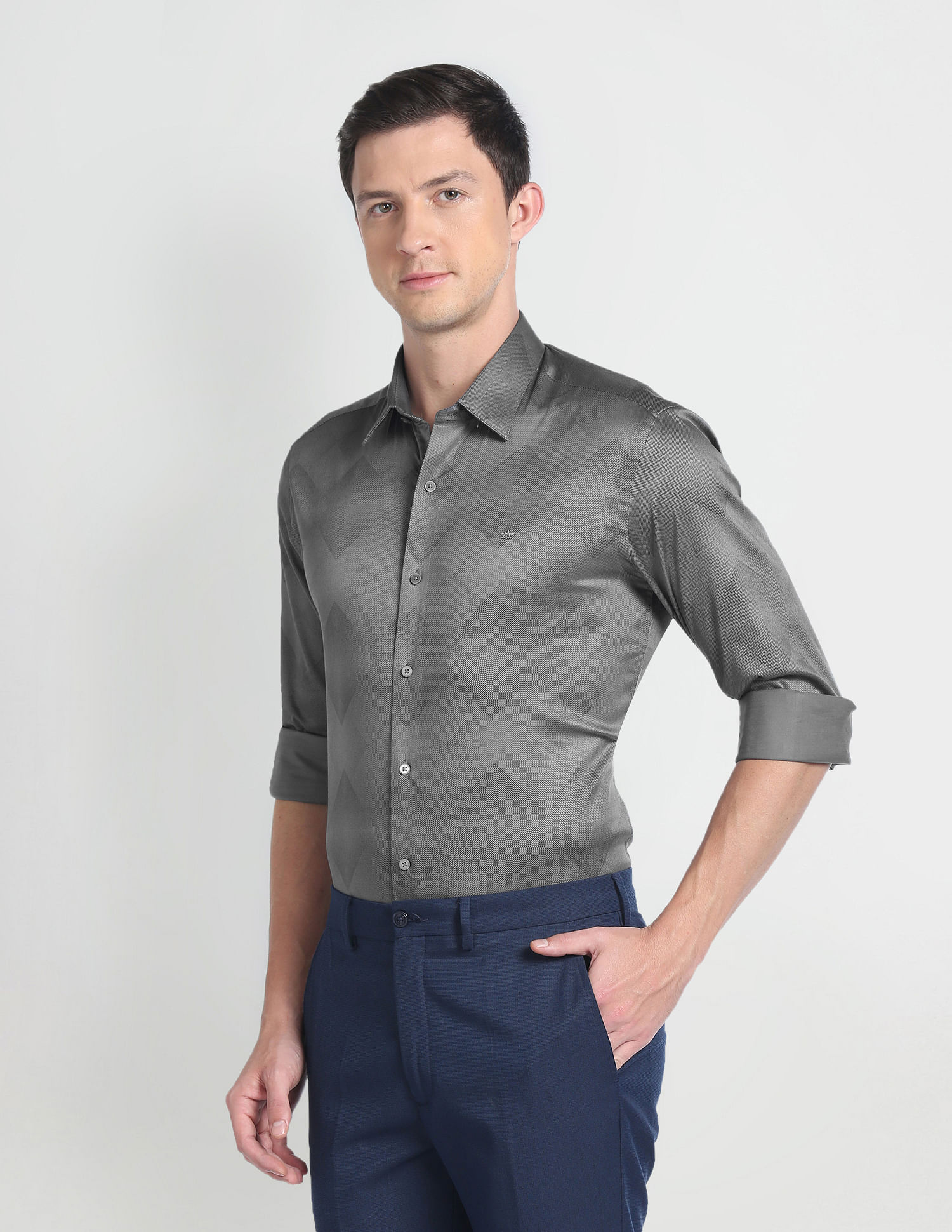 Arrow Newyork Cutaway Collar Geometric Pattern Shirt
