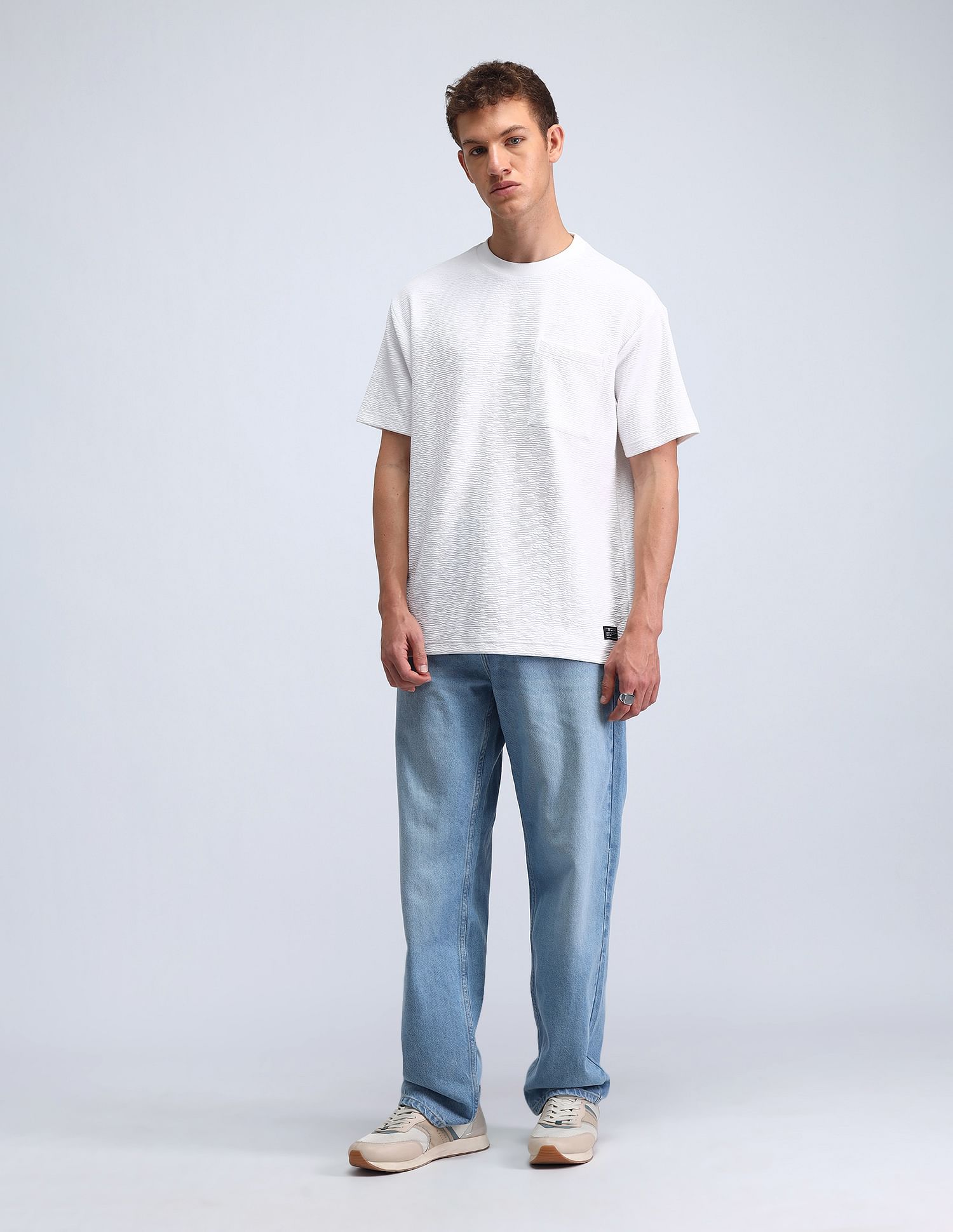 Flying Machine Solid Pattern Relaxed Fit T-Shirt