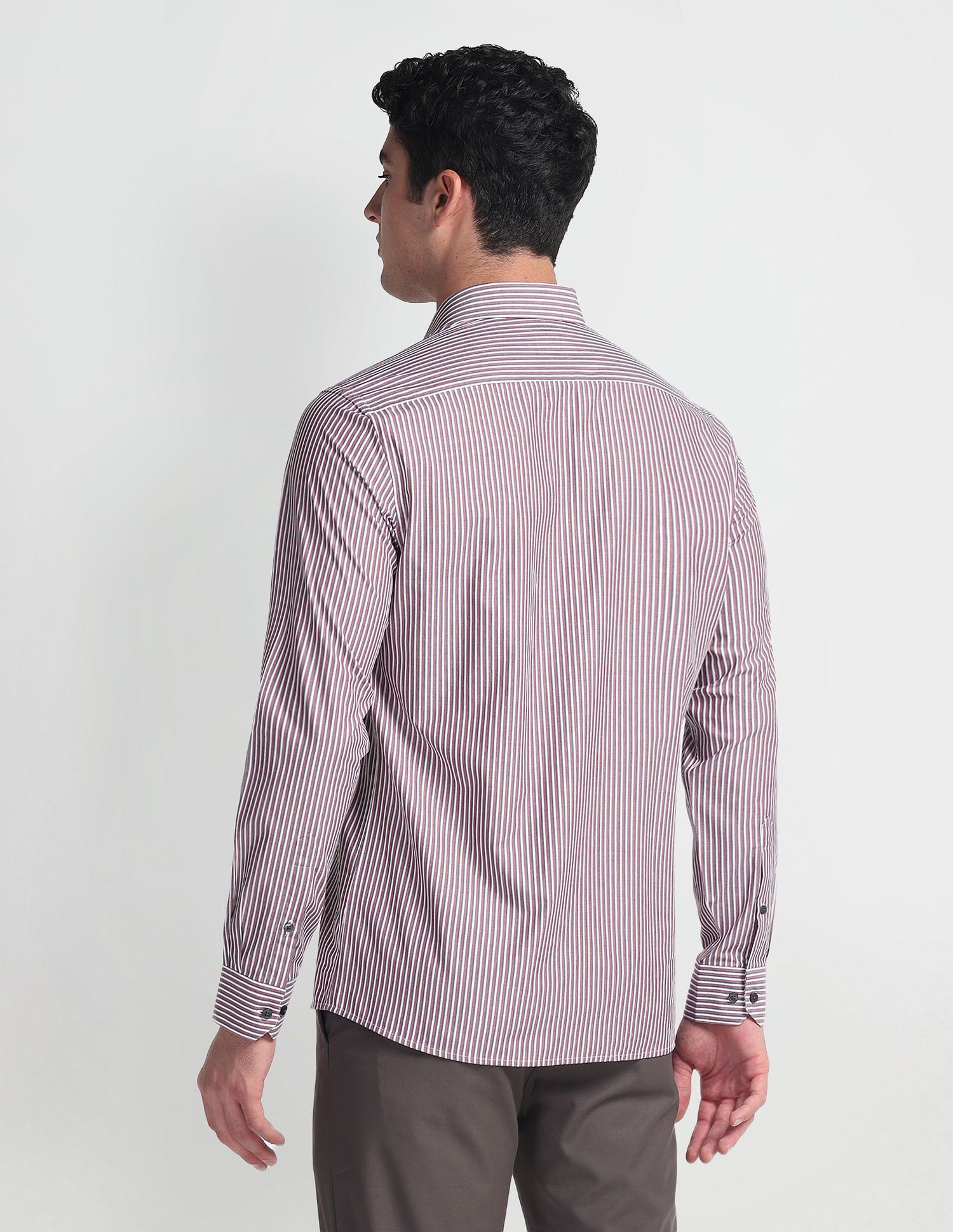 Arrow Vertical Stripe Manhattan Slim Shirt