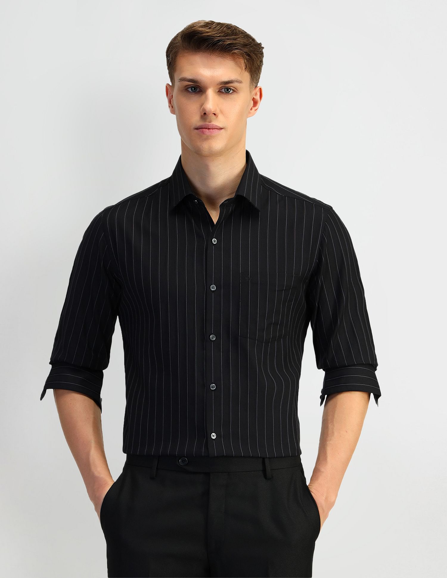 Arrow Manhattan Slim Fit Vertical Striped Shirt