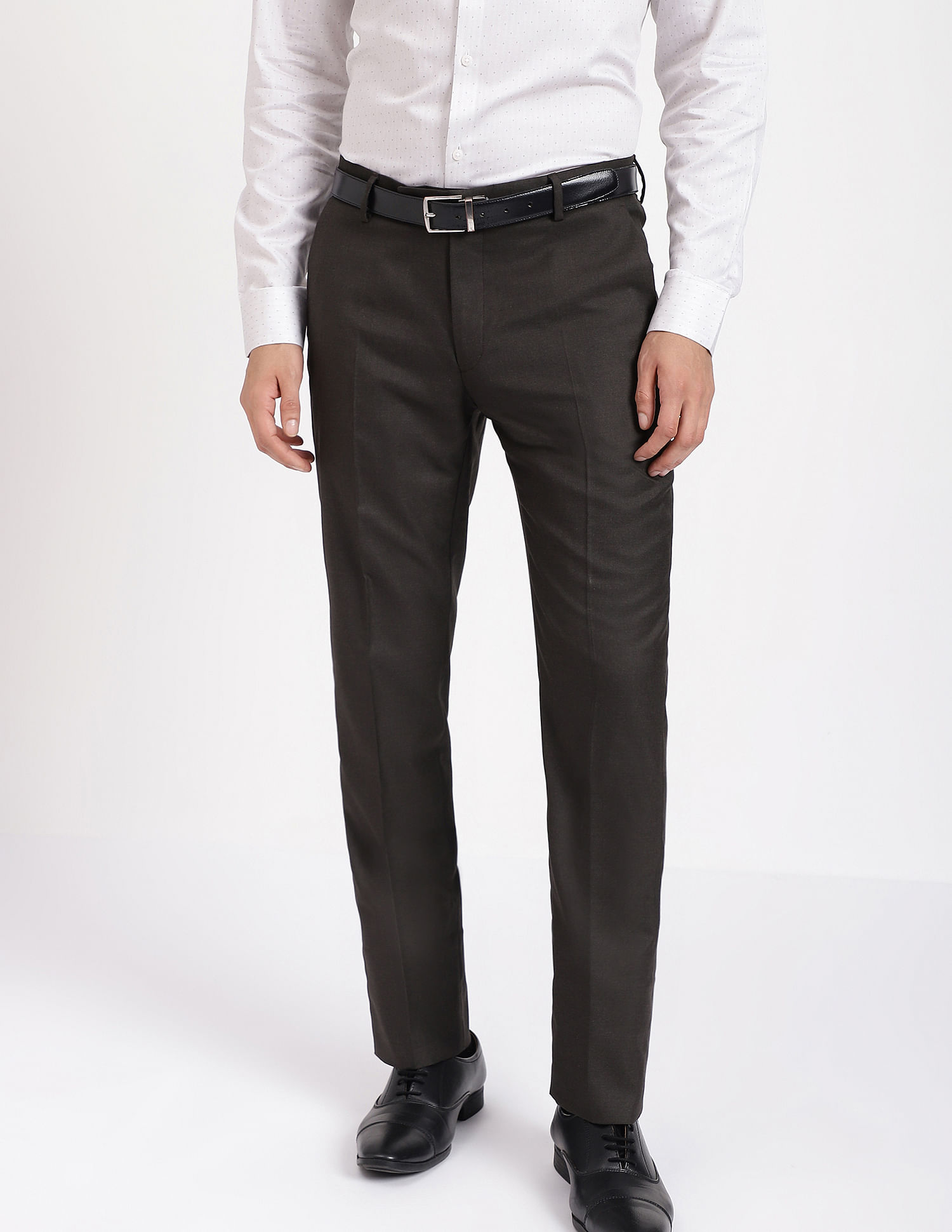 Buy Van Heusen Mens solid White Slim Fit Formal Trousers Online - Lulu  Hypermarket India