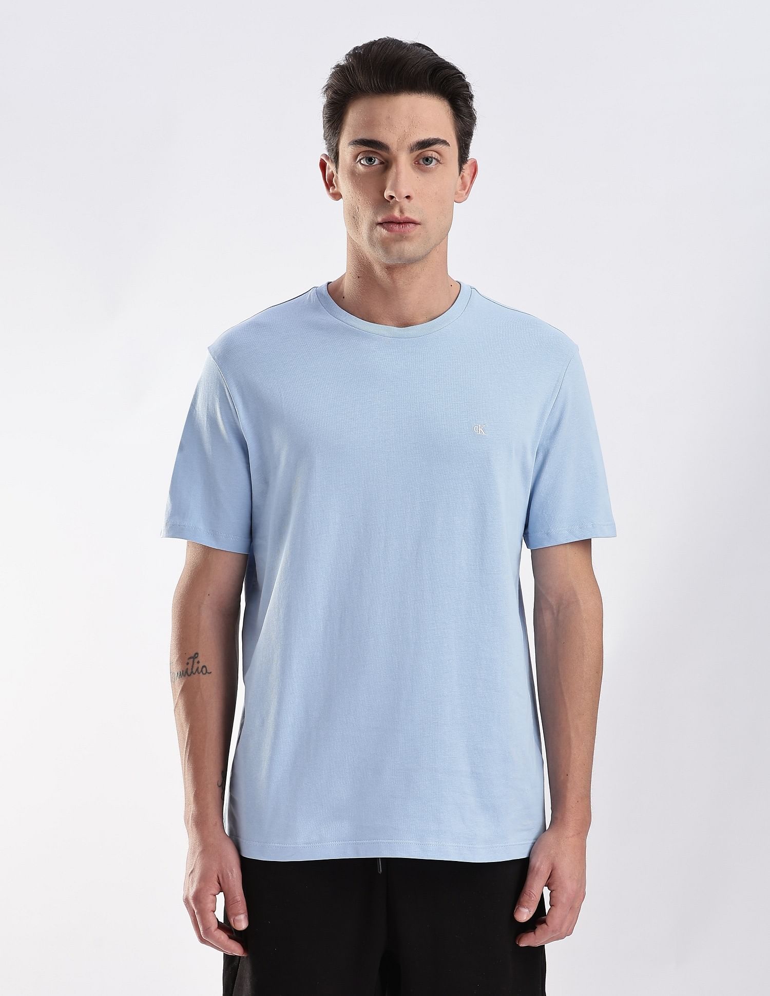 Calvin Klein Jeans Regular-Fit Solid Cotton T-Shirt