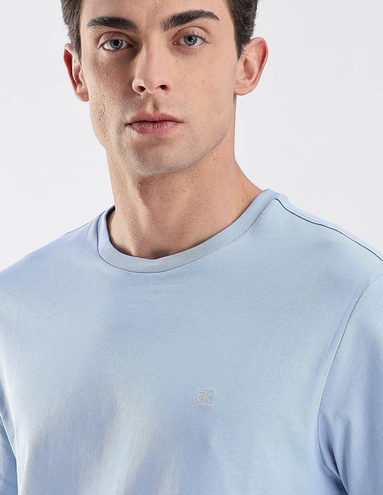 Calvin Klein Jeans Regular-Fit Solid Cotton T-Shirt