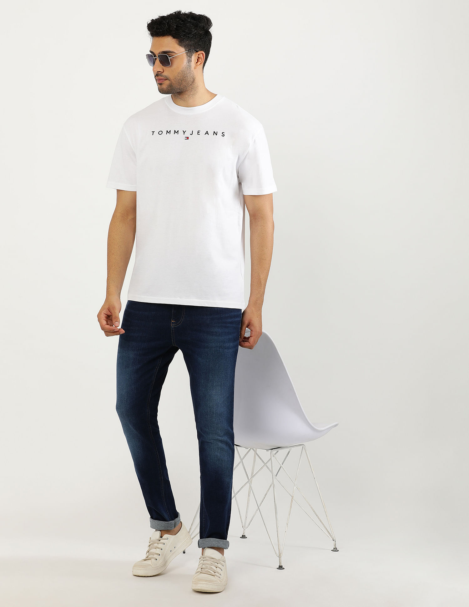 Tommy Hilfiger Crew Neck Linear Logo T-Shirt