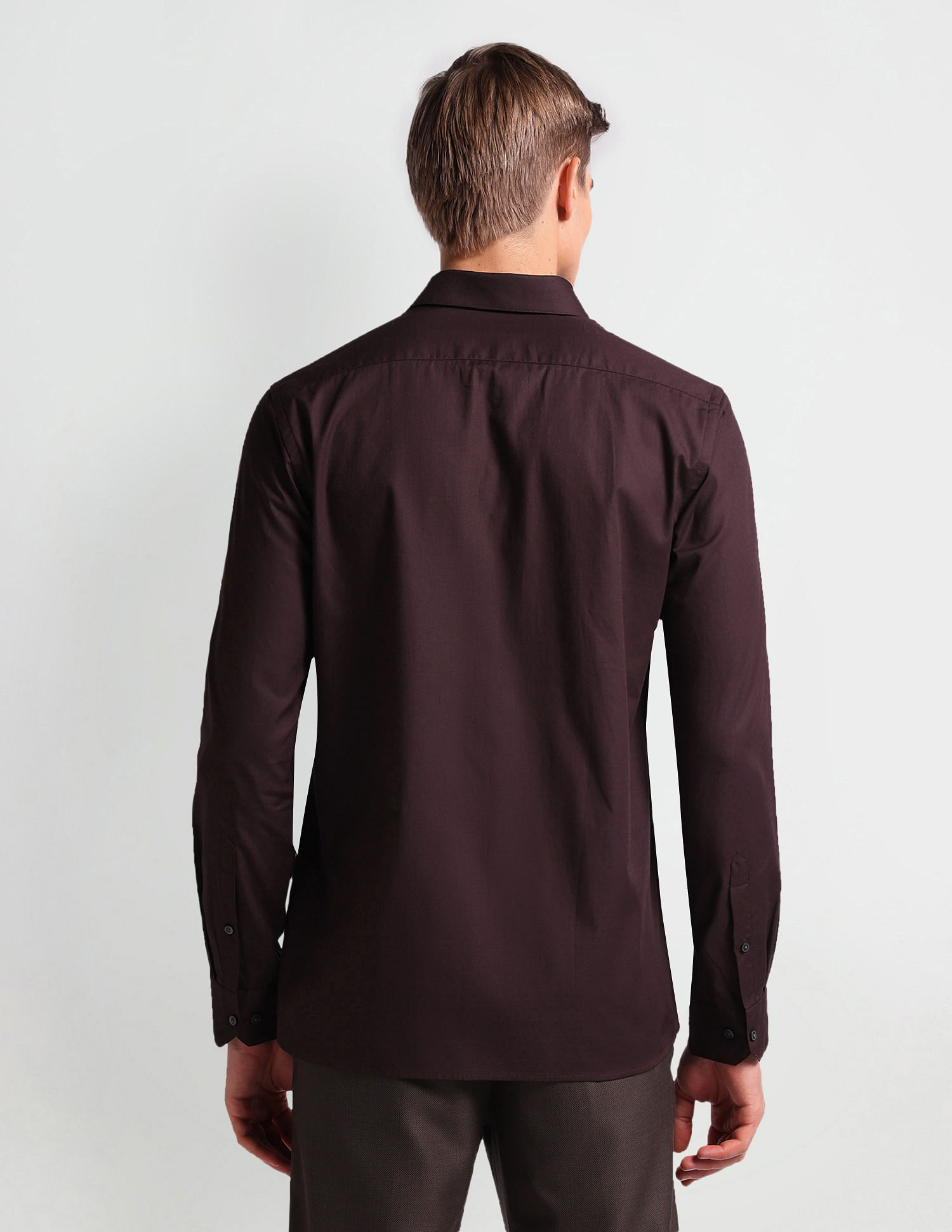 Arrow Solid Manhattan Slim Fit Shirt