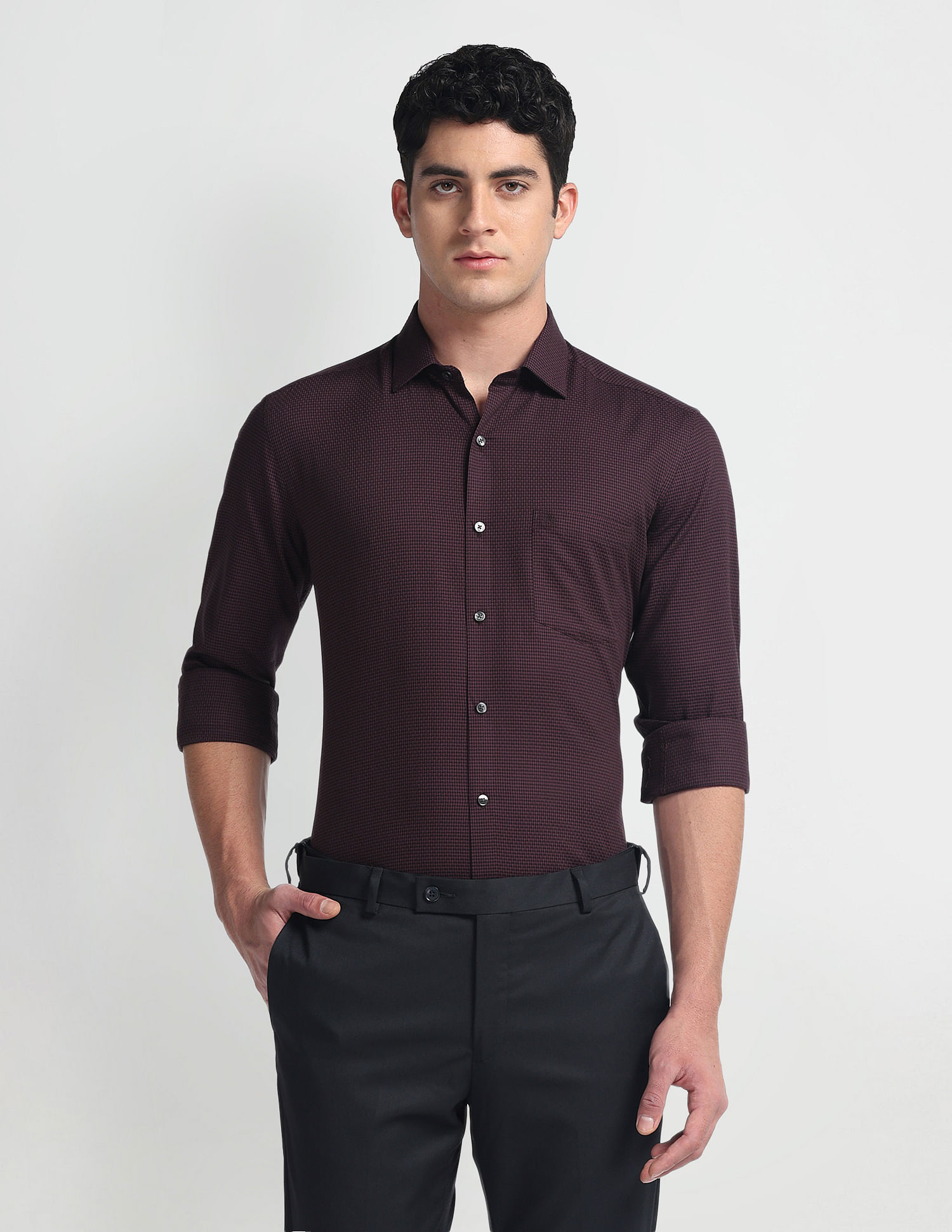 Arrow Pure Cotton Manhattan Slim Shirt