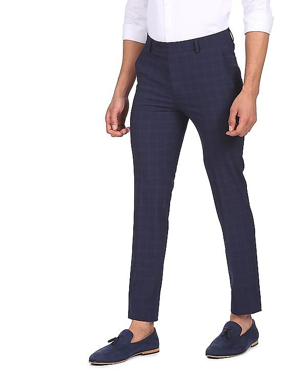 Buy Arrow Flat Front Solid Formal Trousers - NNNOW.com