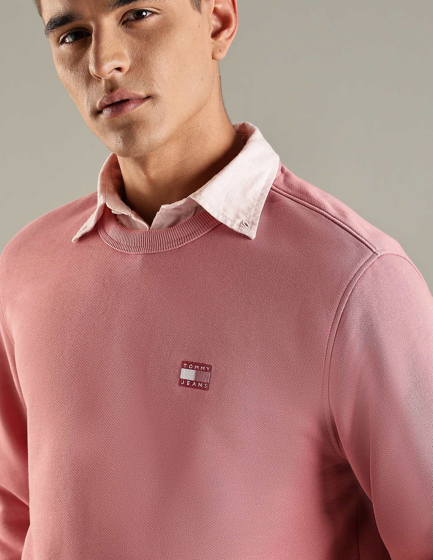 Tommy Hilfiger Solid Regular Fit Cotton Sweatshirt