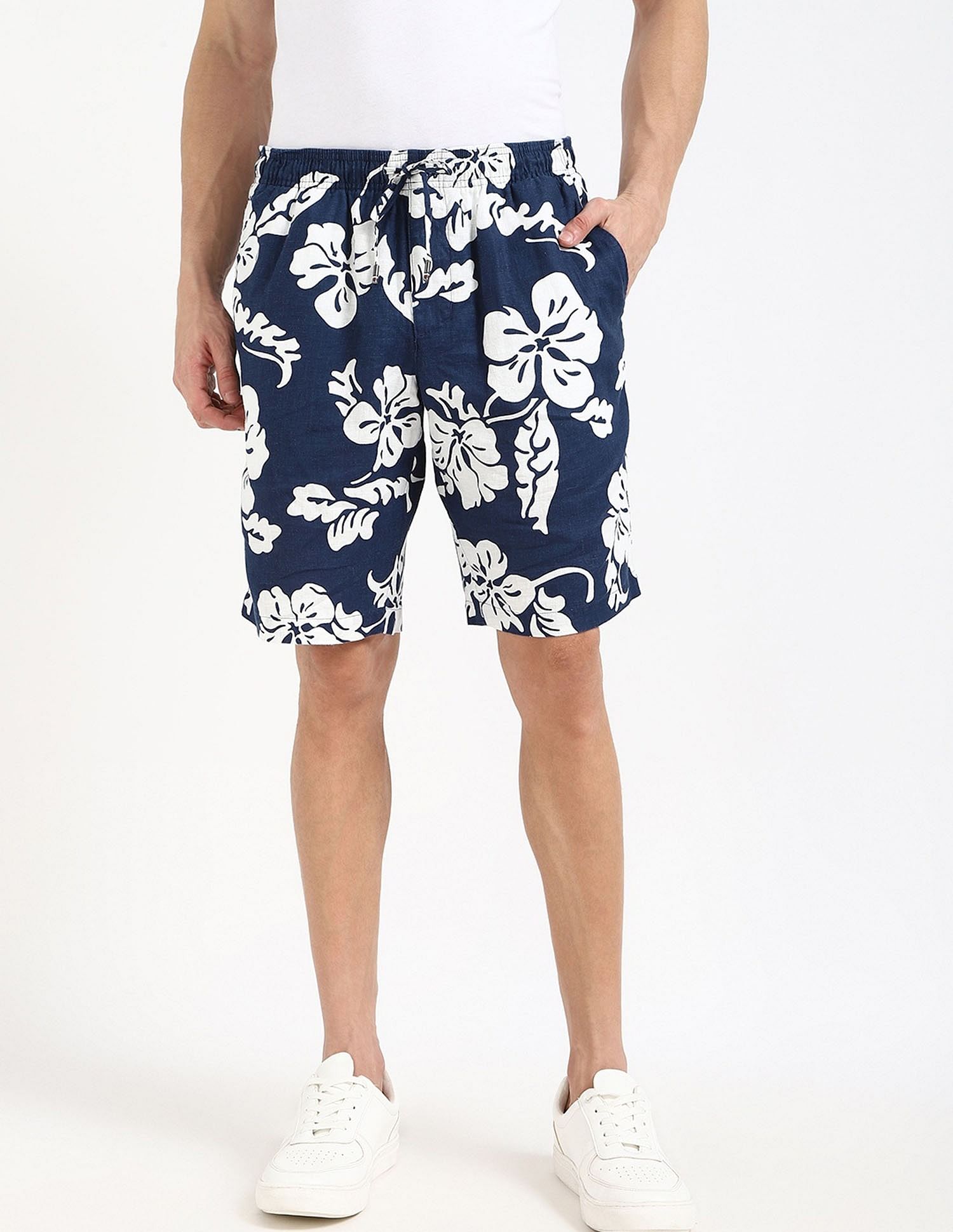 Tommy Hilfiger Navy Men's Shorts for Summer Style