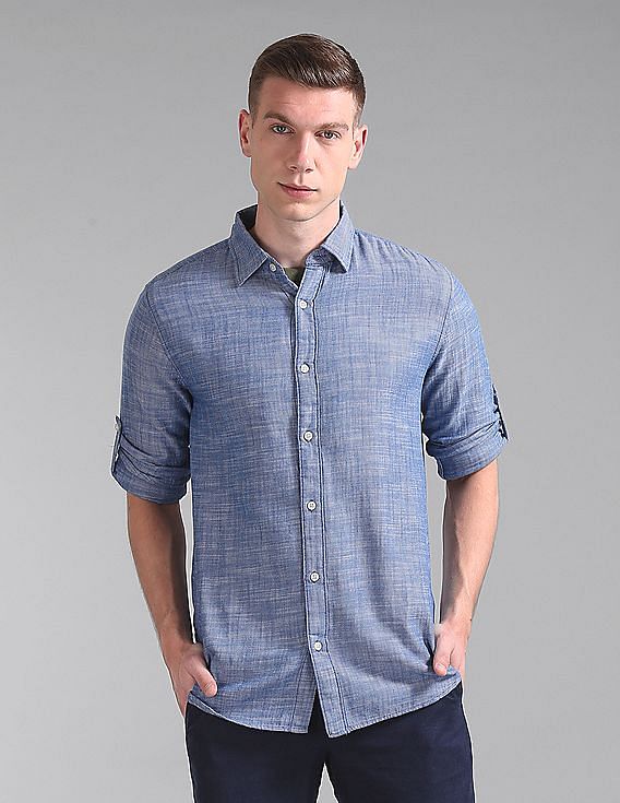 Gap mens shop chambray shirt