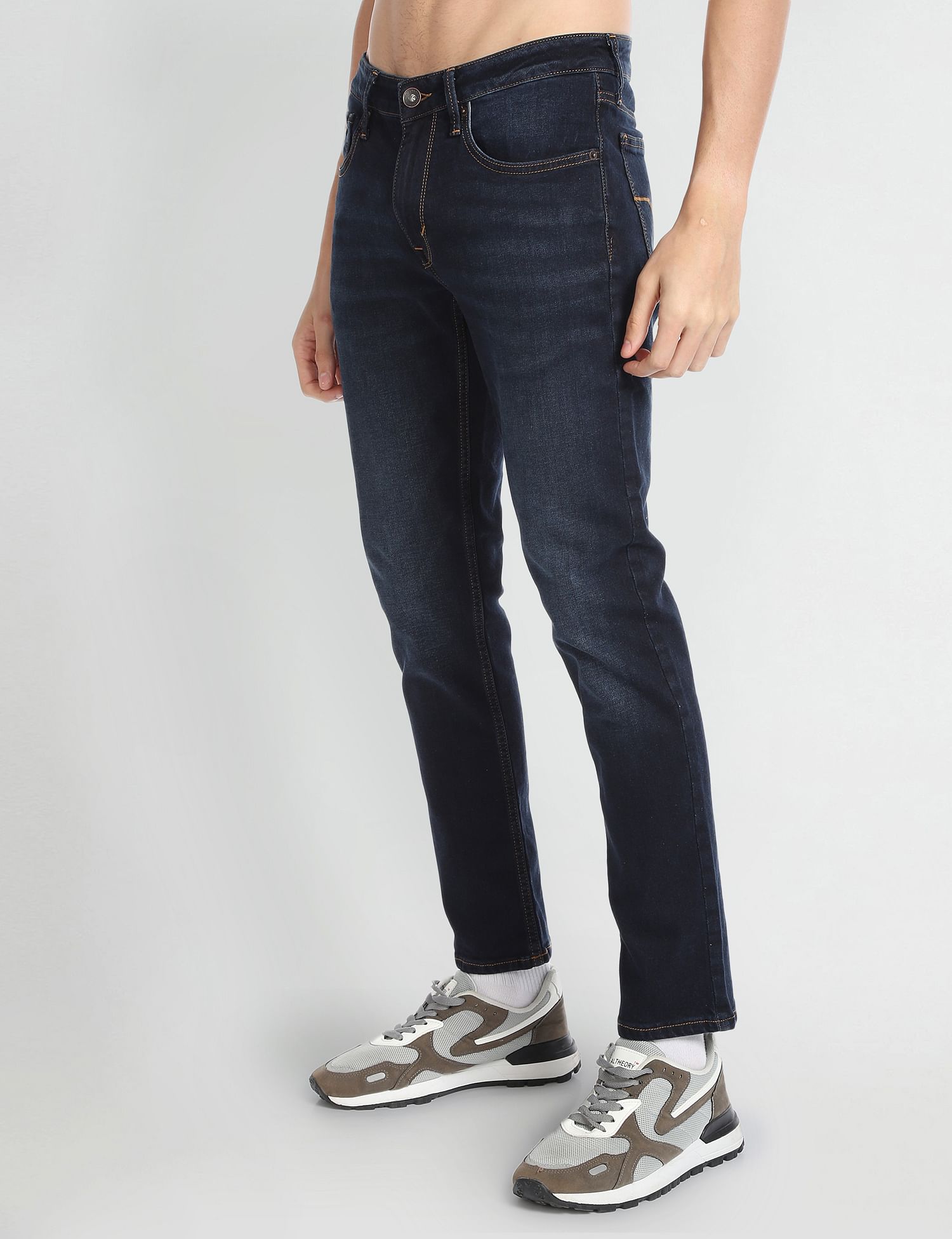 Flying Machine Mid Rise Michael Slim Tapered Fit Jeans