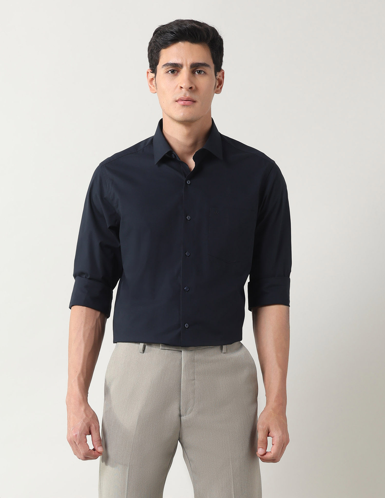 Arrow Pure Cotton Manhattan Slim Fit Shirt