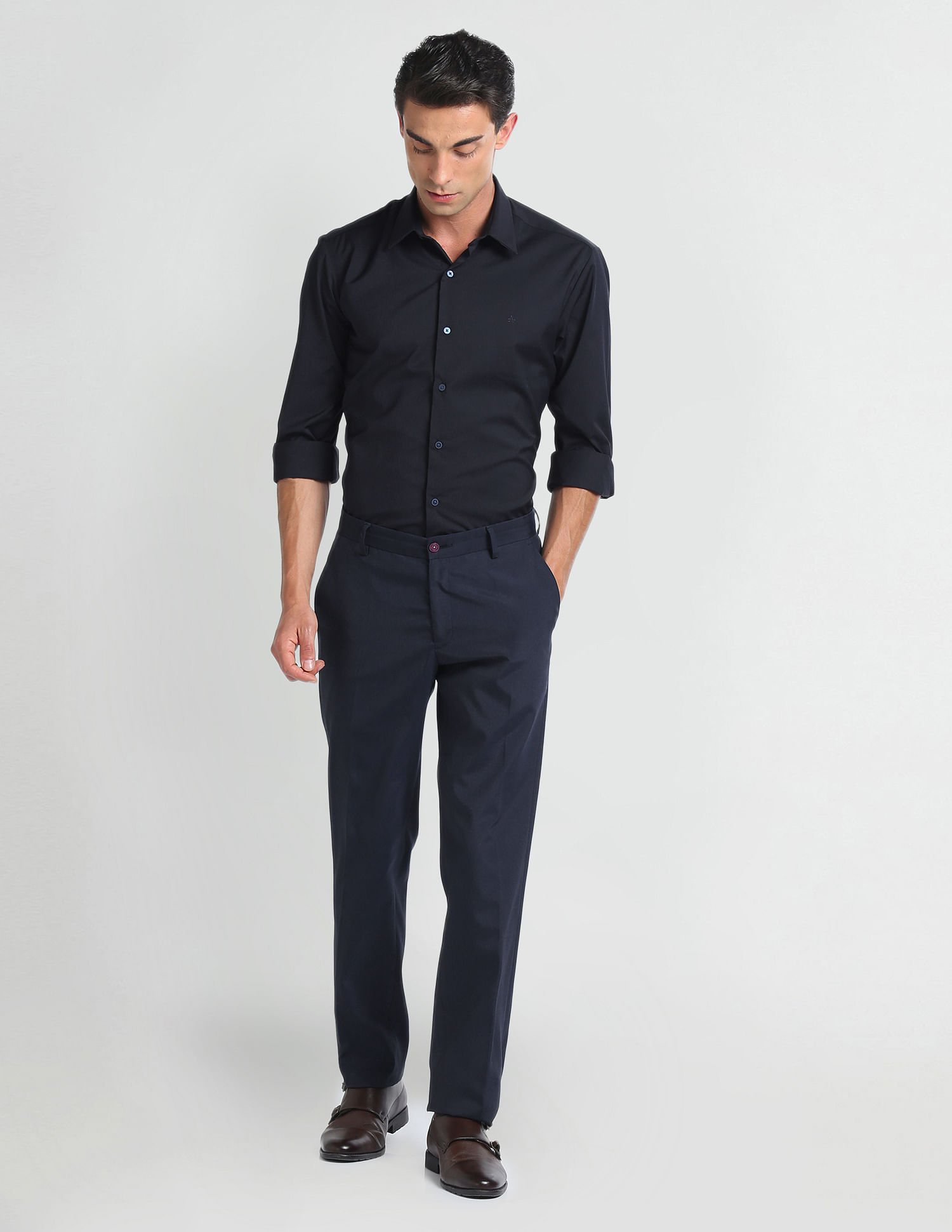Arrow Newyork Manhattan Slim Fit Solid Shirt