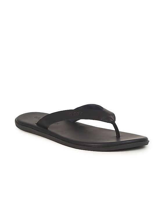 U.S. Polo Assn. V-Strap Solid Flip Flops