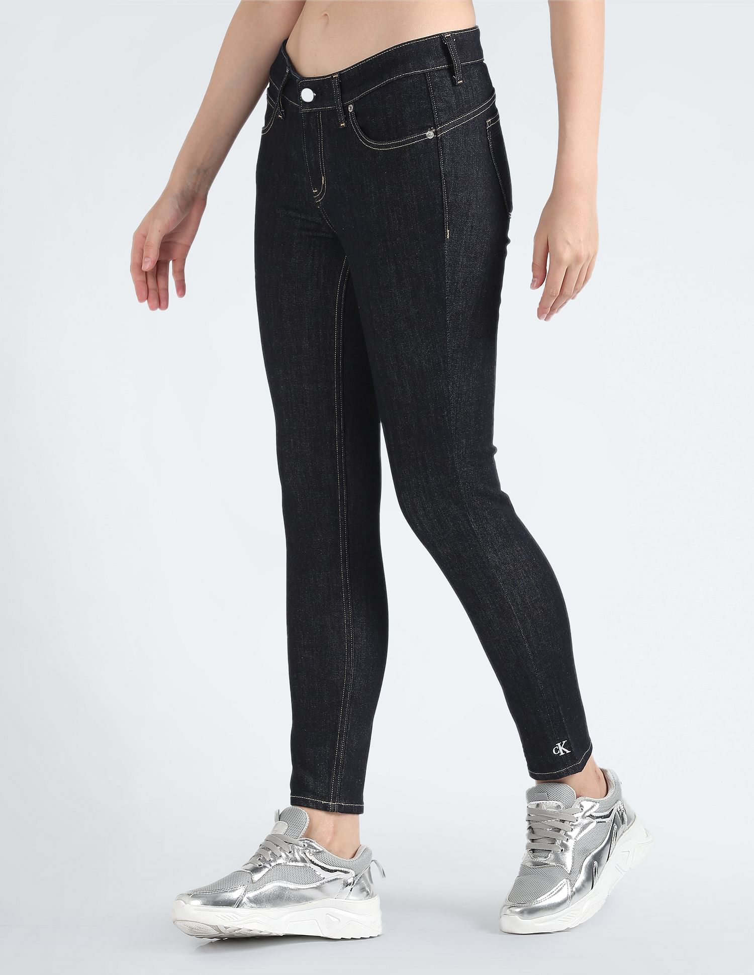 Calvin Klein Jeans Mid Rise Rinsed Jeans