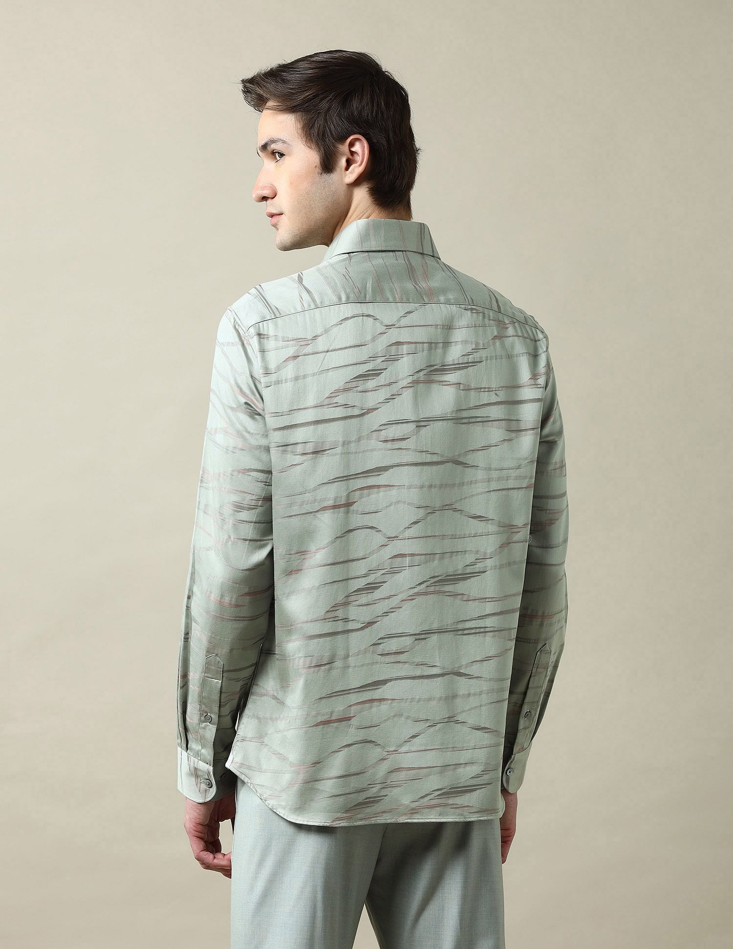 Arrow Tailored Fit Jacquard 1851 Shirt