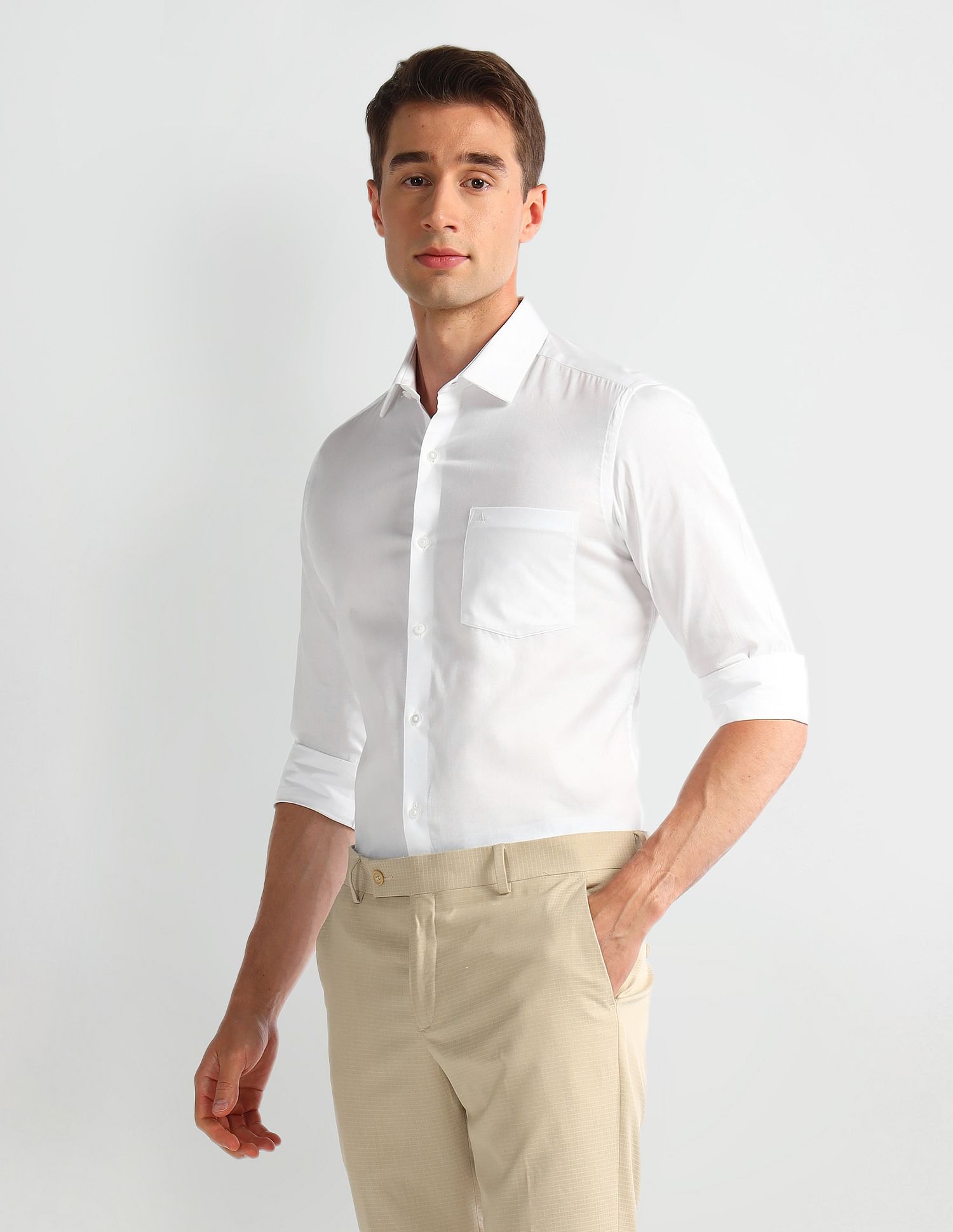 Arrow Cutaway Collar Slim Fit Shirt