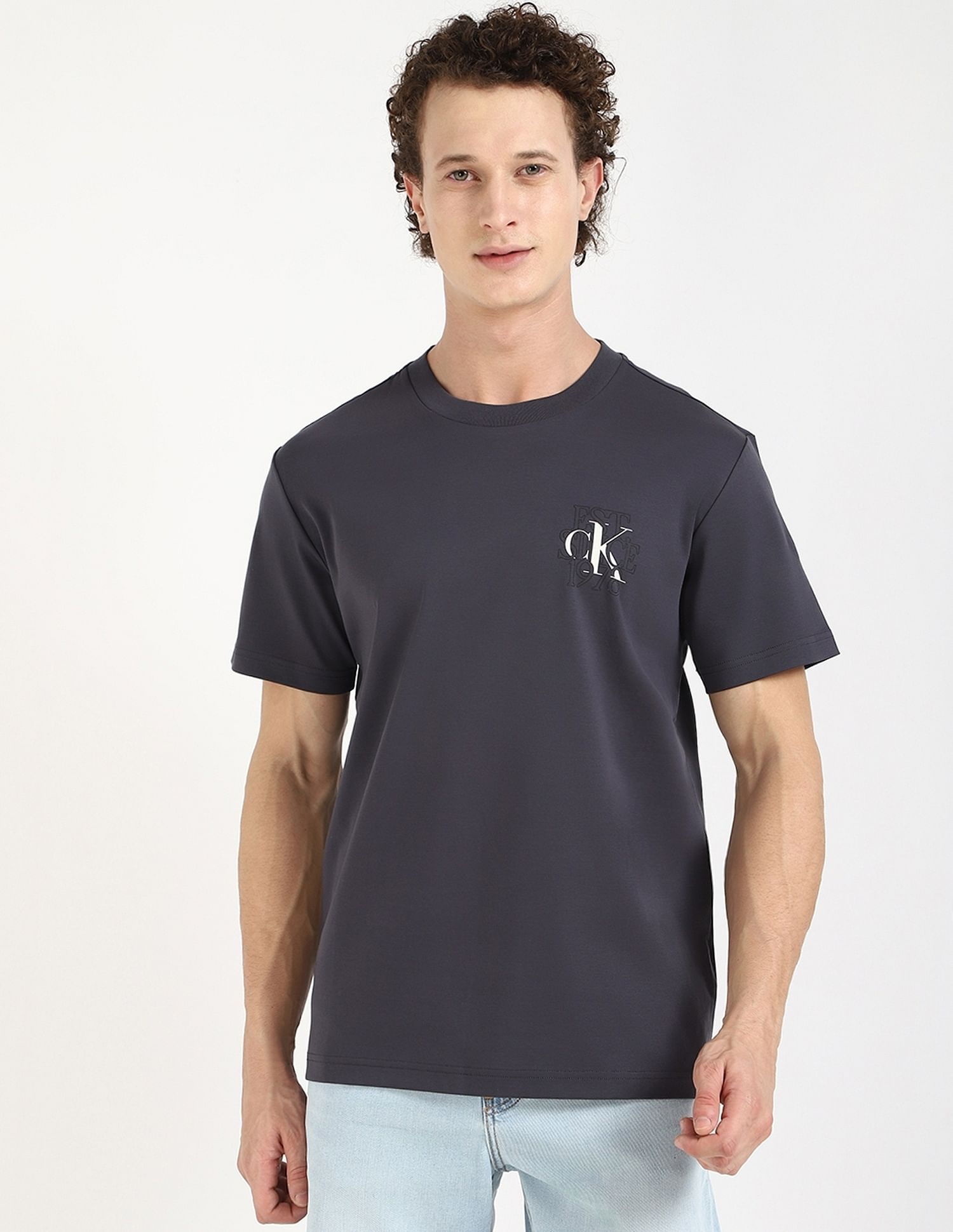 Calvin Klein Jeans Small Logo Regular-Fit Cotton T Shirt