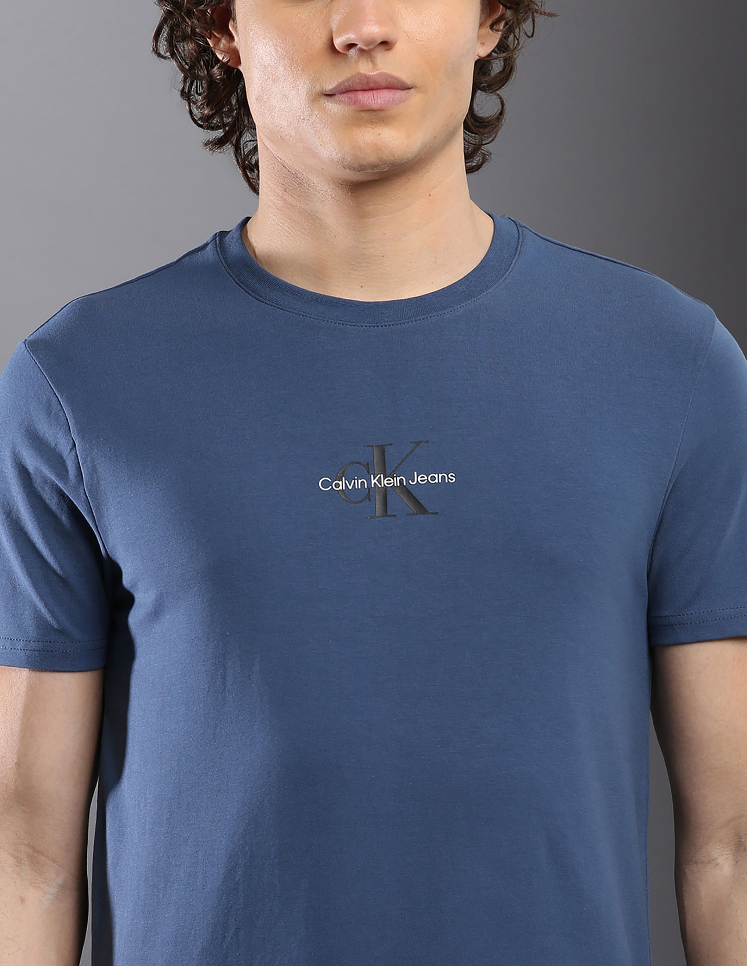 Buy Calvin Klein Jeans Mini Logo Solid Poplin Shirt - NNNOW.com