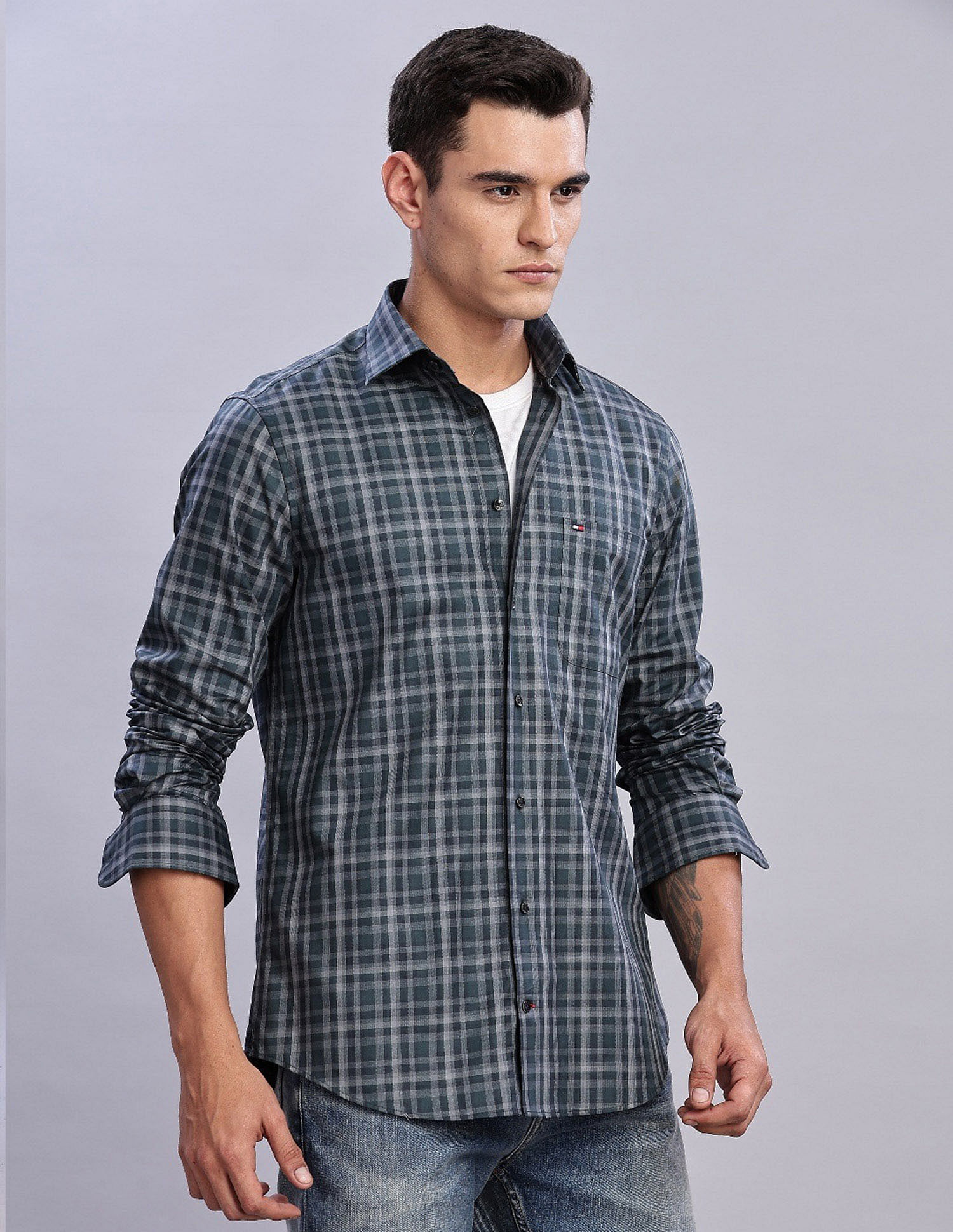 Tommy Hilfiger Checked Regular Fit Plain Woven Shirt