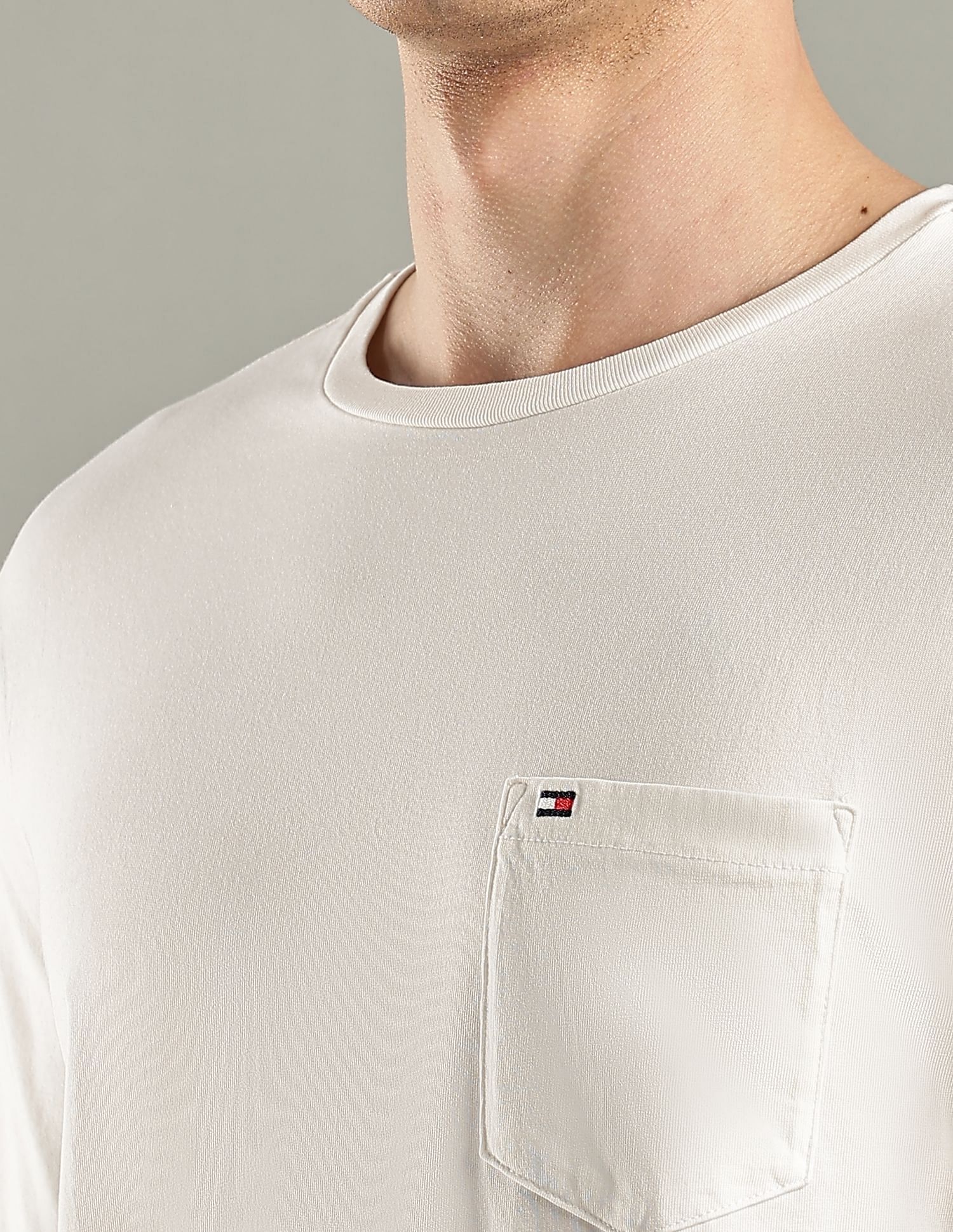 Tommy Hilfiger Solid Regular-Fit Cotton T-Shirt
