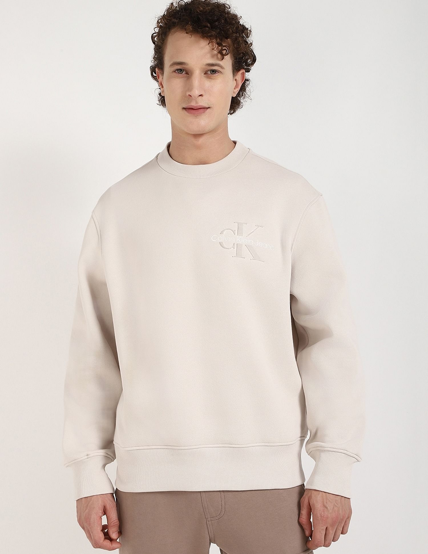 Calvin Klein Jeans Embroidered Logo Relaxed-Fit Cotton Sweatshirt