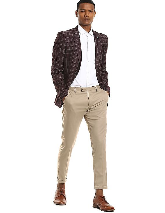What Color Pants Go With A Brown Blazer? (Pics) • Ready Sleek