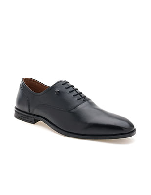 Arrow Men Textured Hank Leather Shoes