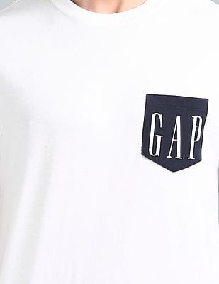 Gap Herren-T-Shirt Mit V-Ausschnitt – Weiches Baumwollshirt Mit Dezentem Logo, Normale Passform