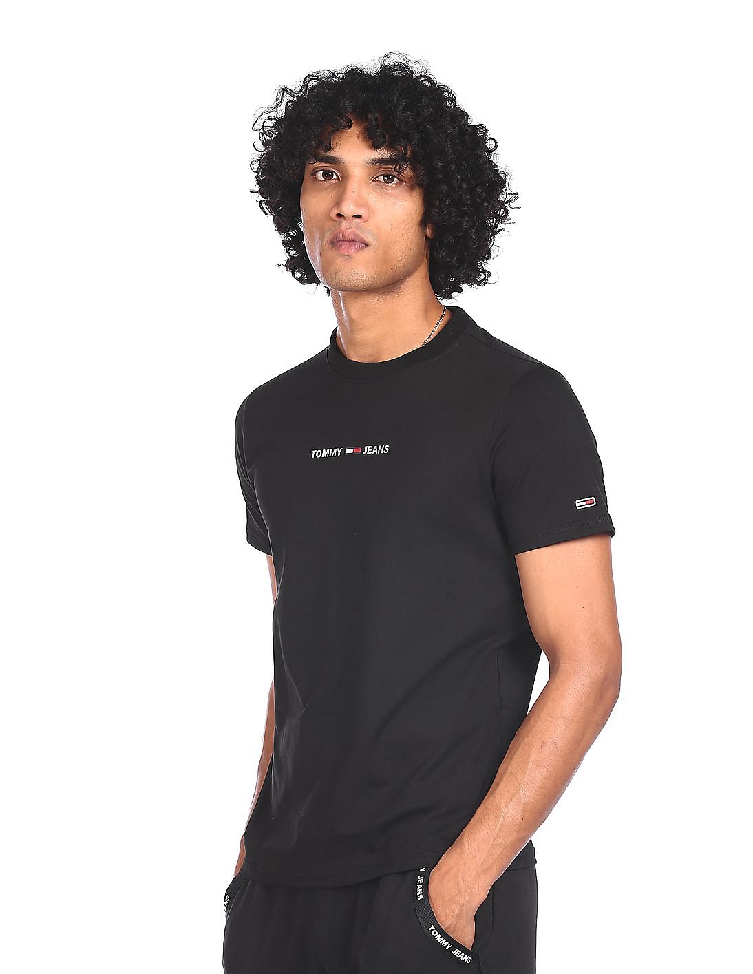 Buy Tommy Hilfiger Men Black Crew Neck Metallic Logo T-Shirt - NNNOW.com