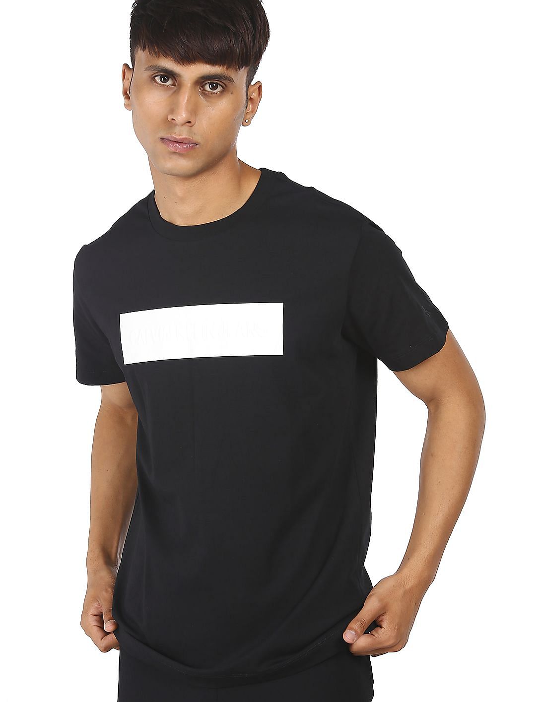 Buy Calvin Klein Men Black Crew Neck Embossed Logo T-Shirt - NNNOW.com