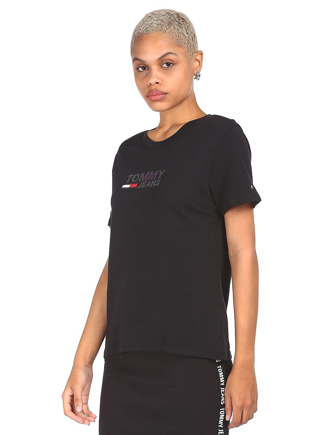 売れ筋商品|||トミーヒルフィガー カットソー トップス レディース Women's Cotton Regular-Fit Bubble Logo Tee Black Buy Tommy Hilfiger Women Black Round Neck Brand Print T