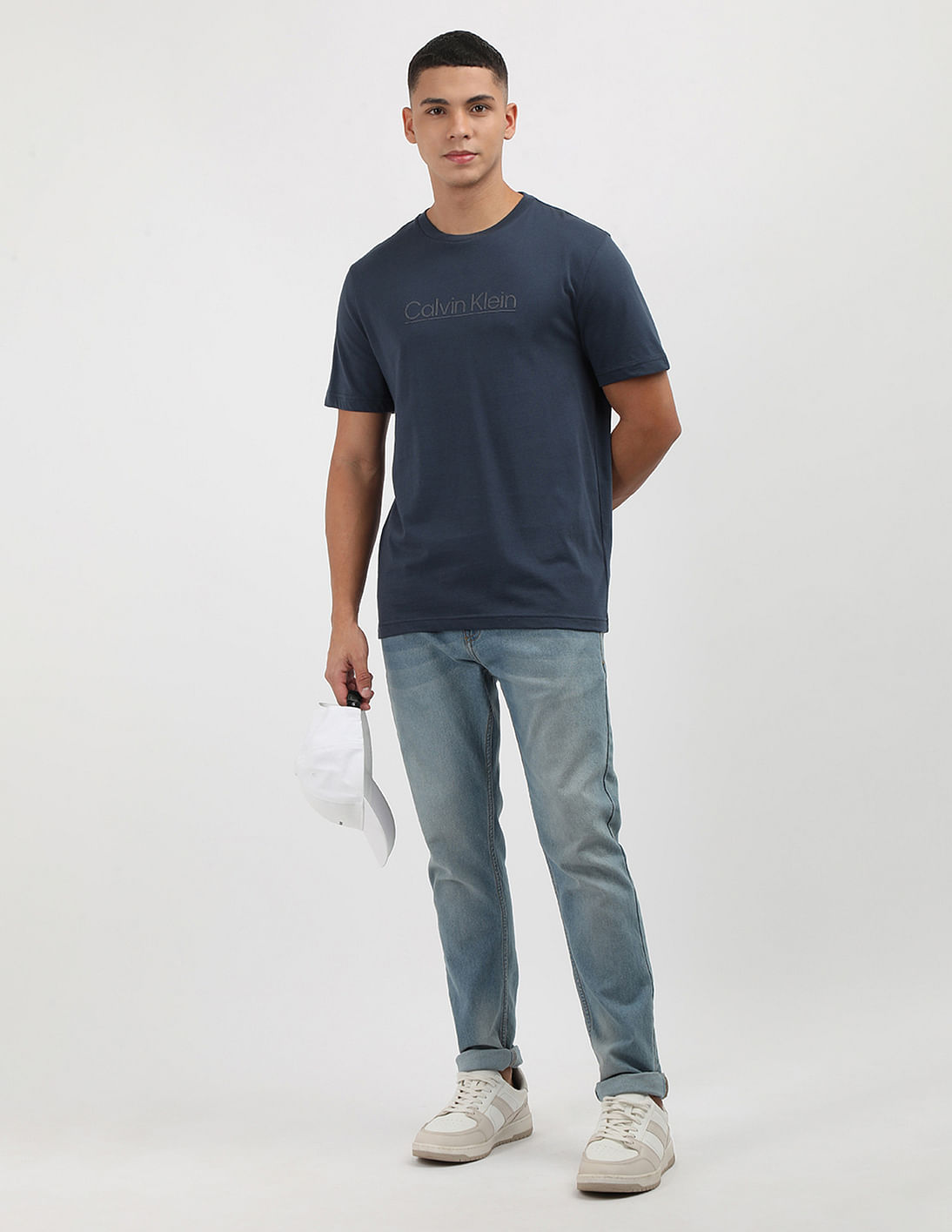 【 】CK Jeans エンブロイドパッチTシャツ◆送料無料 Buy Calvin Klein Jeans Raised Line Logo T-Shirt - NNNOW.com