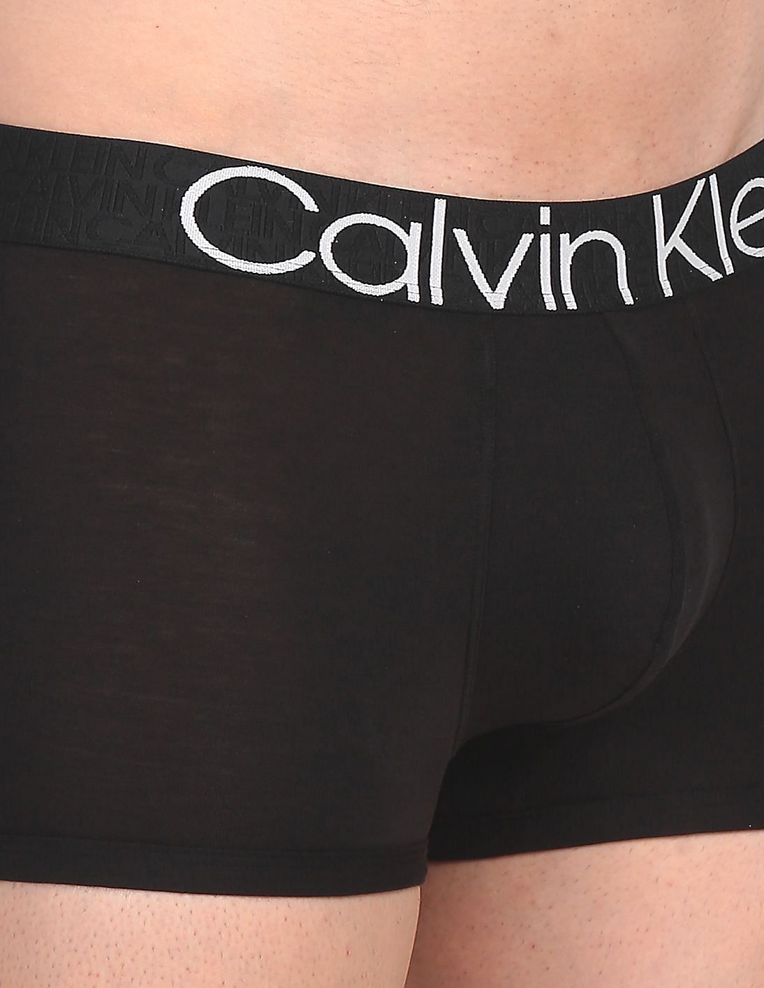 Buy Calvin Klein Underwear Men Black Mid Rise Solid Trunks - NNNOW.com