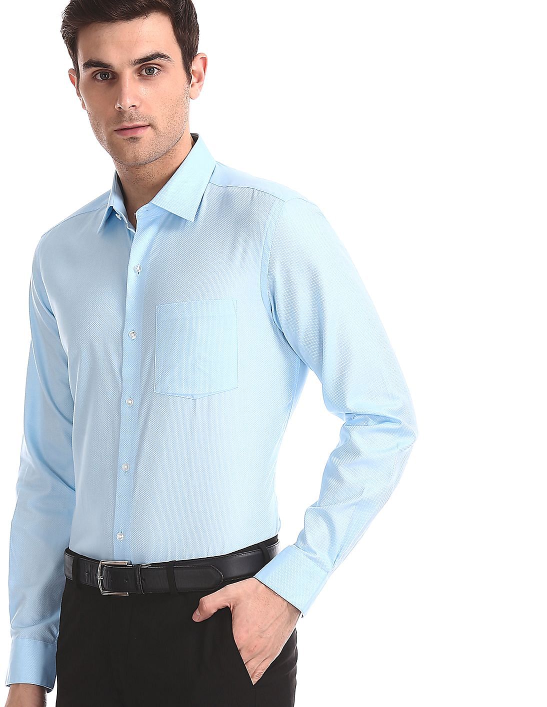 Buy Men Blue Slim Fit Patterned Shirt online at NNNOW.com