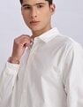 Calvin Klein Jeans Solid Regular Fit Oxford Woven Shirt